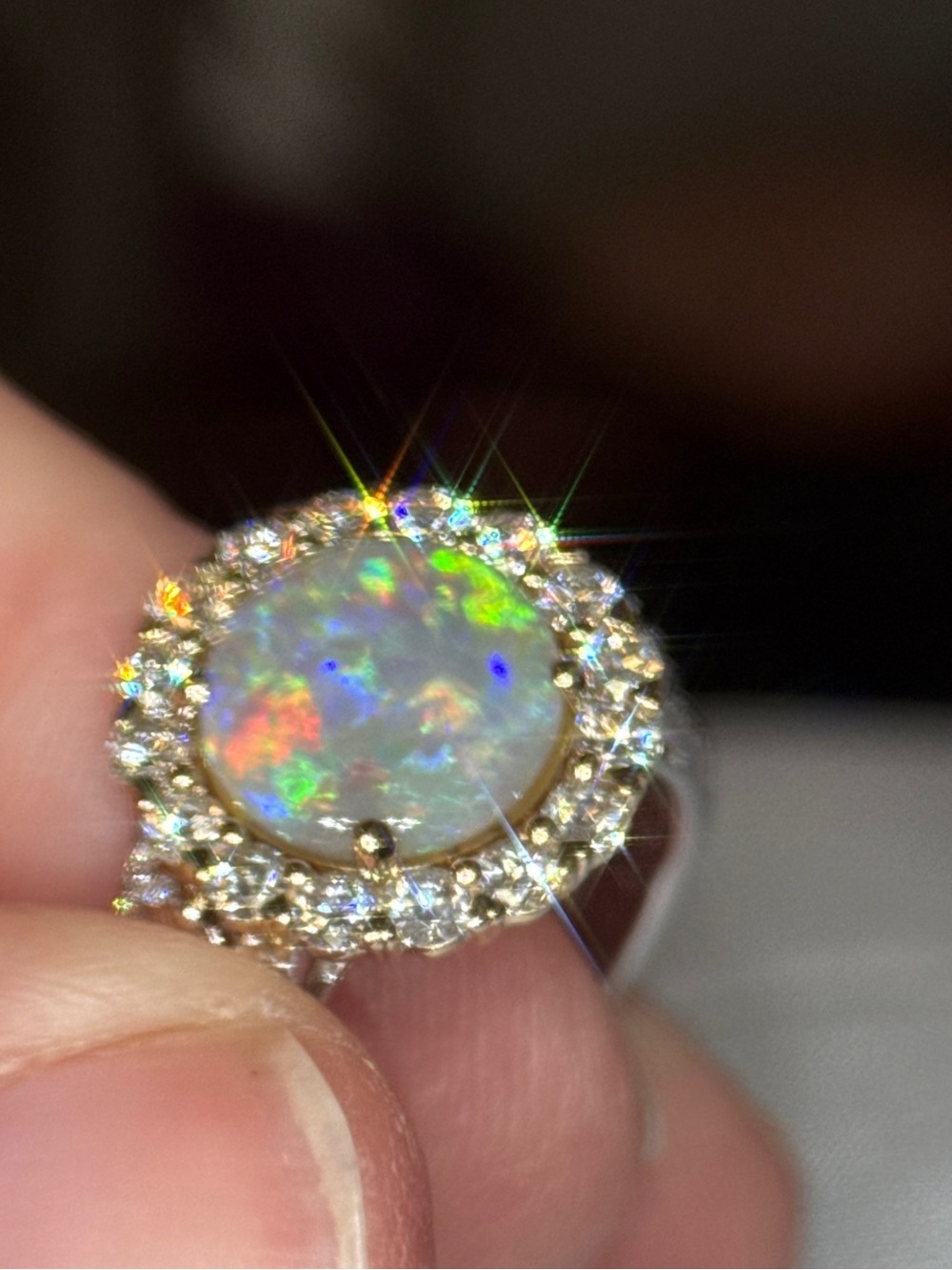 Australian Opal Halo Diamond Ring in White and yellow gold - Picture 6 of 13
